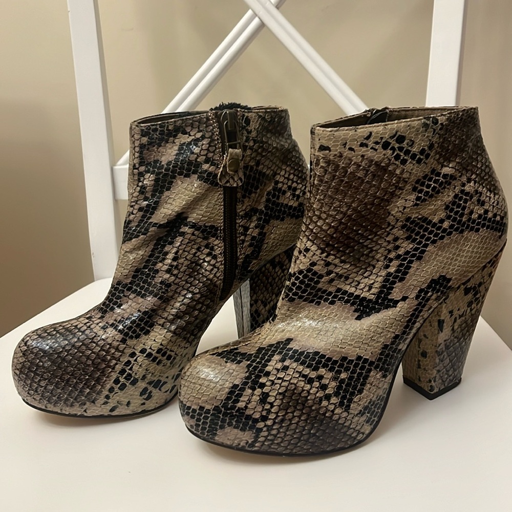 Snakeskin Zip Up Booties